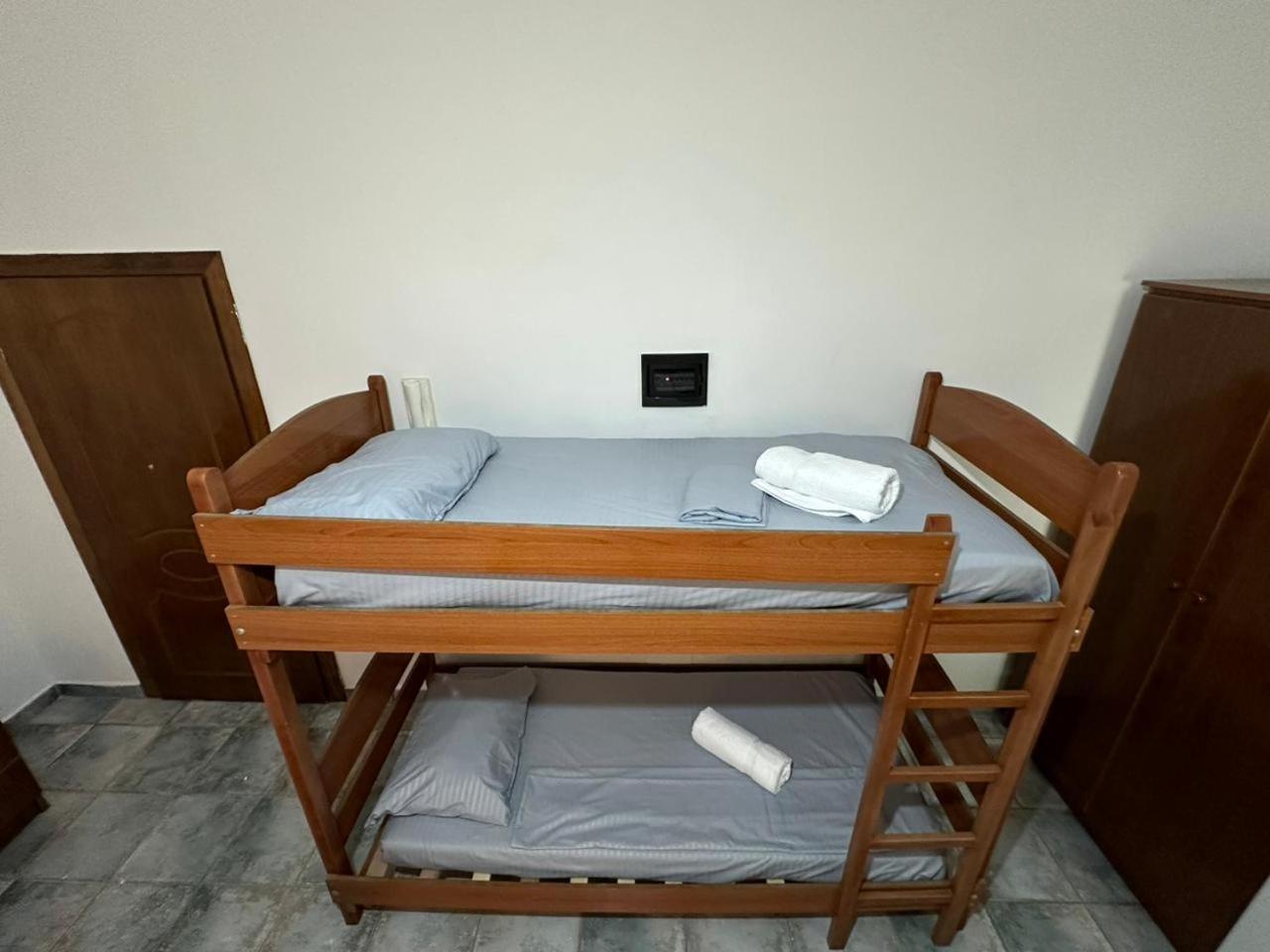 Hotel Adriatik Шенджин Экстерьер фото